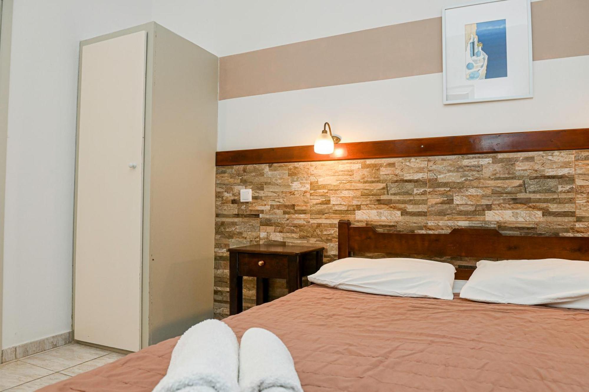 Narkissos Hotel Камари Экстерьер фото